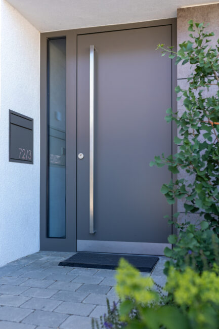 Flächenbündig unaufgeregt, schlicht und elegant